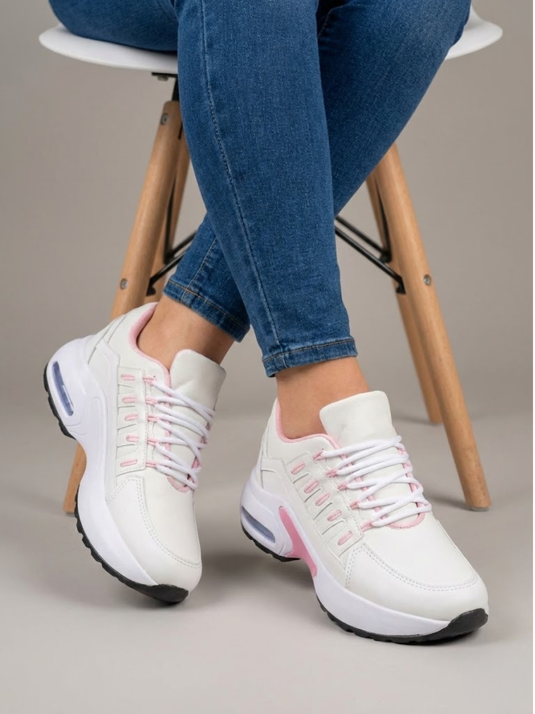 The Heike Breathable Walker