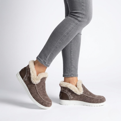 The Luma Comfort Boot